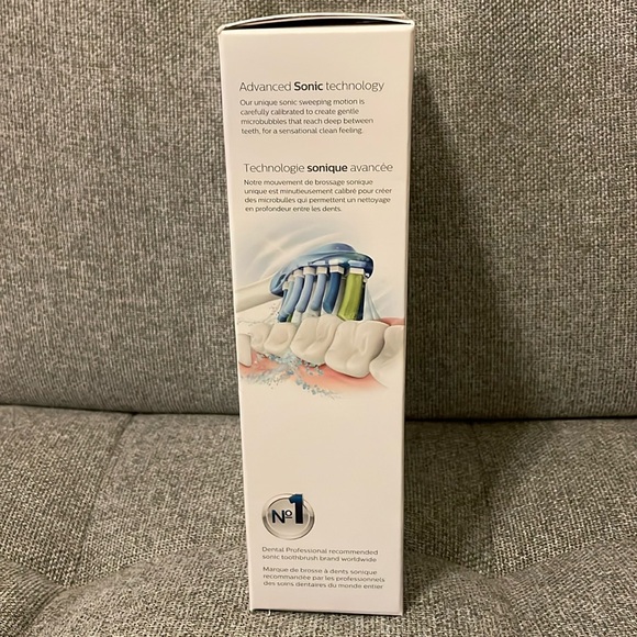 Philips Sonicare Toothbrush 4700 Protective Clean New In Box - Picture 5 of 7